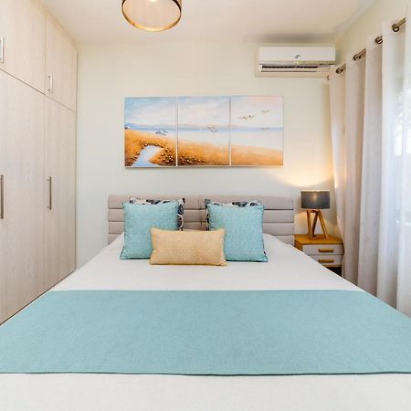 Beachcove Apt No 1 Pereybere Beach Exteriér fotografie
