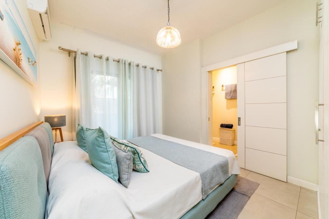 Beachcove Apt No 1 Pereybere Beach Exteriér fotografie